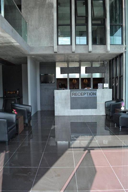 B2 Black Business And Budget Hotel Чіангмай Екстер'єр фото