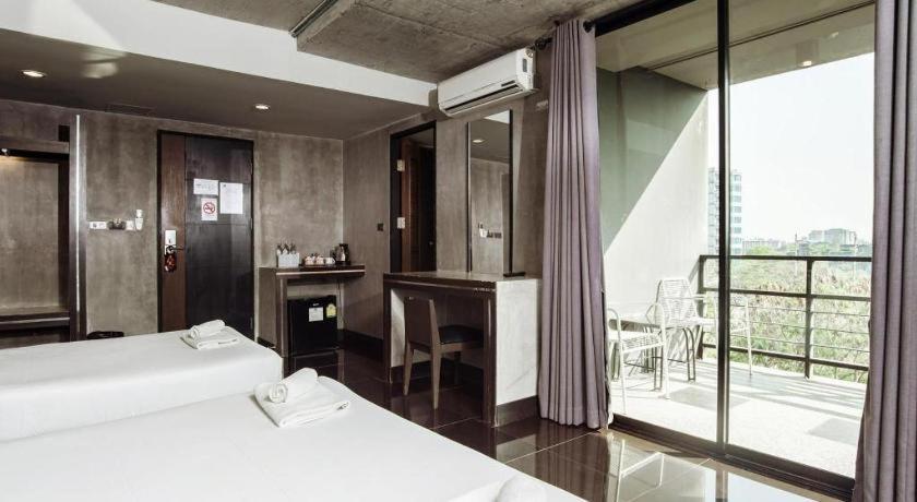 B2 Black Business And Budget Hotel Чіангмай Екстер'єр фото