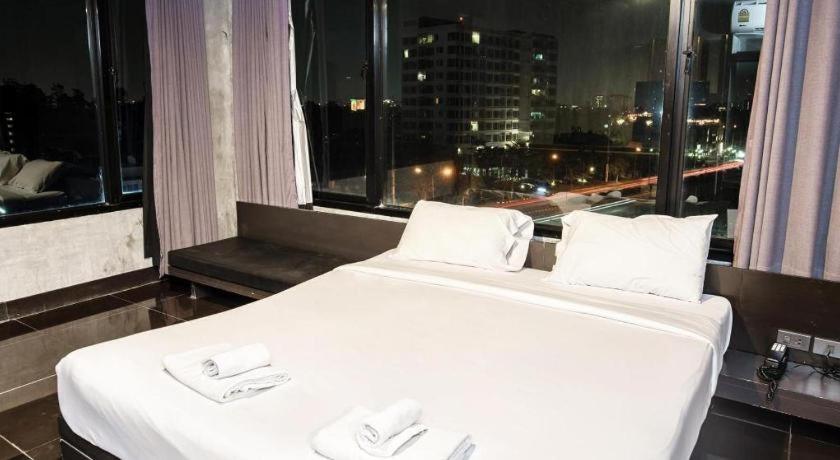 B2 Black Business And Budget Hotel Чіангмай Екстер'єр фото